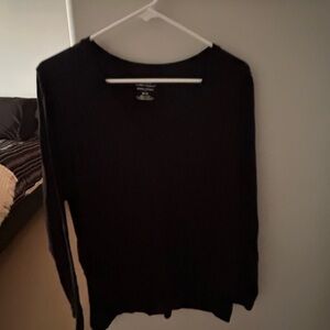 Long sleeve v neck Banana Republic black tee, xl